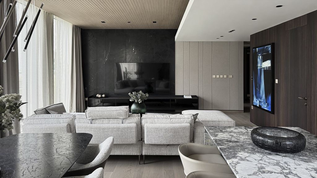 BLACK STONE APARTMENT