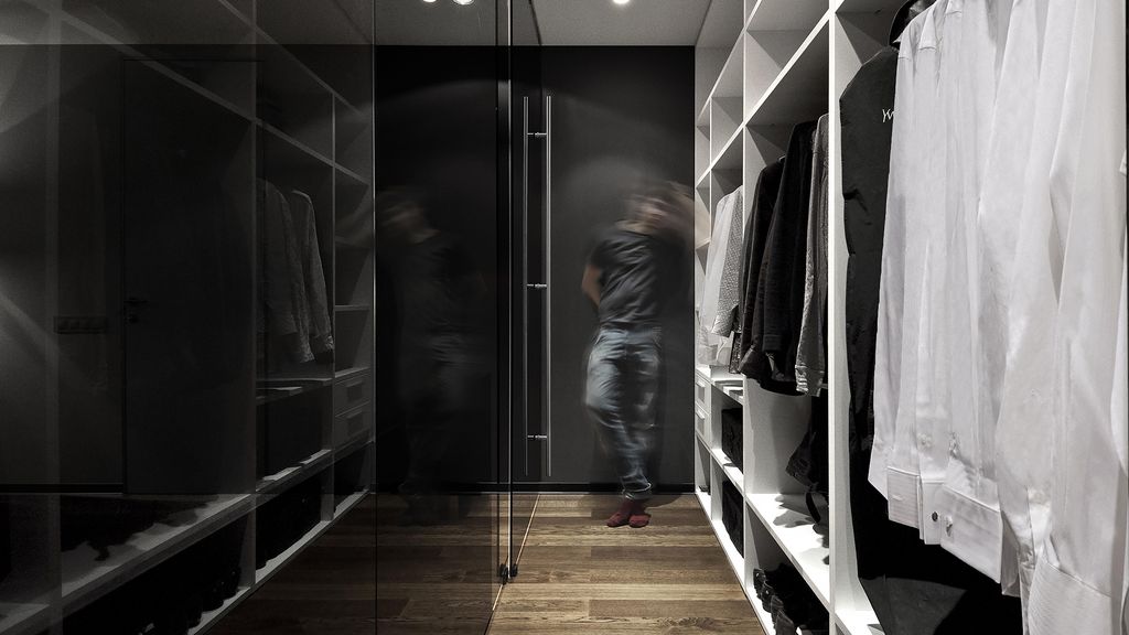 BACHELOR`S APARTMENT
